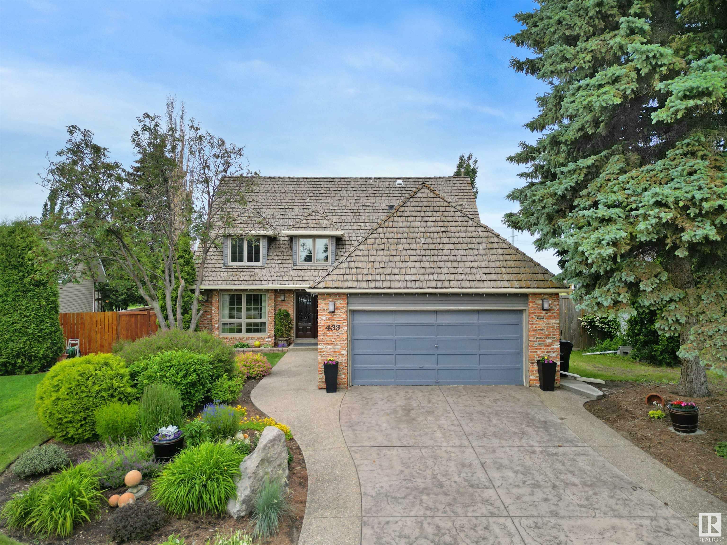 Photo de la propriété: 433 Village Drive AB T8A 4K1