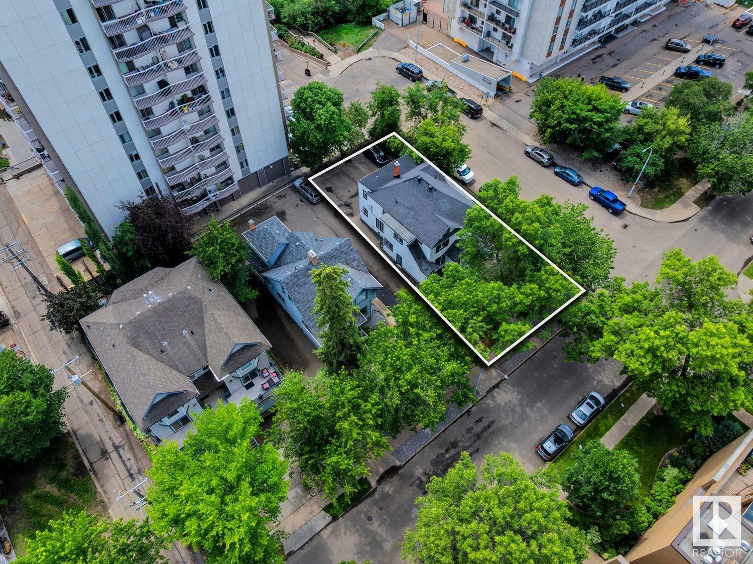 Property Photo: 11229 99 Avenue NW AB T5K 0G9