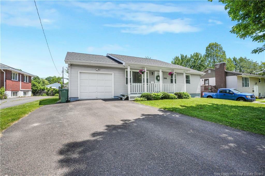 Photo de la propriété: 114 Moss Avenue NB E3A 2G1