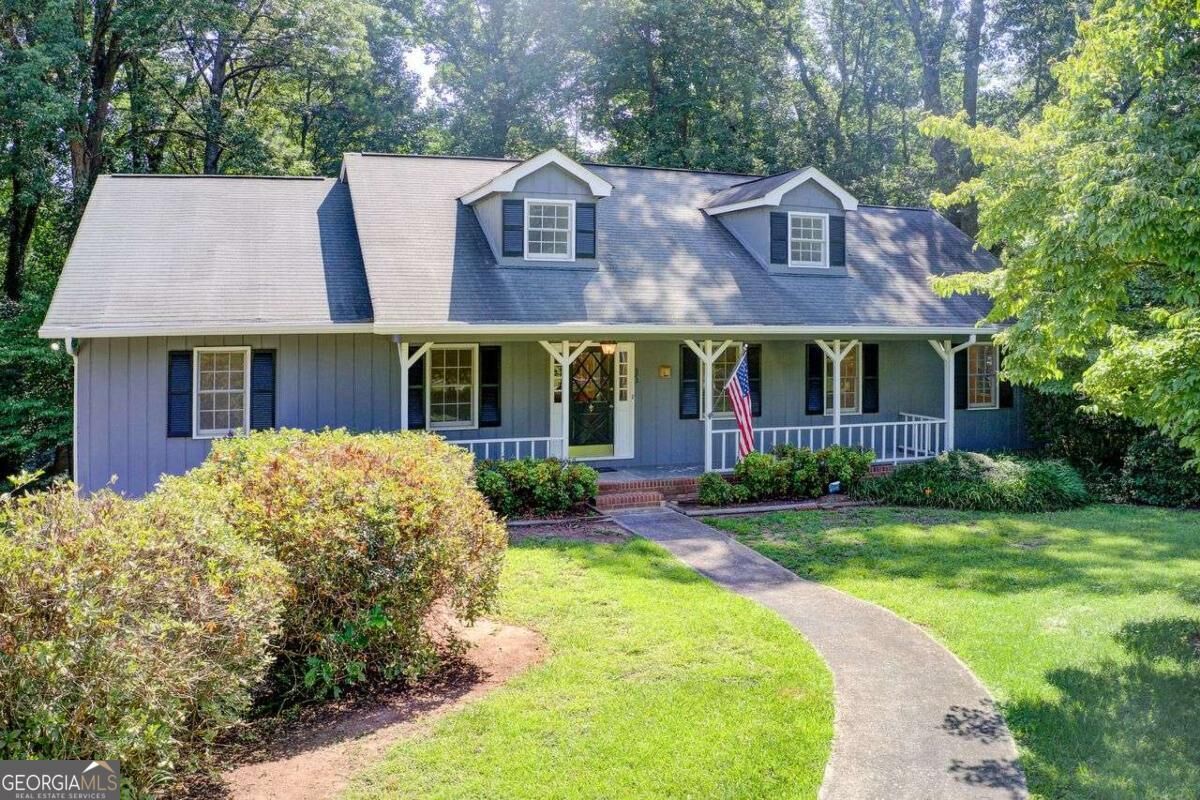 Property Photo: 682 Ridgeview Drive SW GA 30047