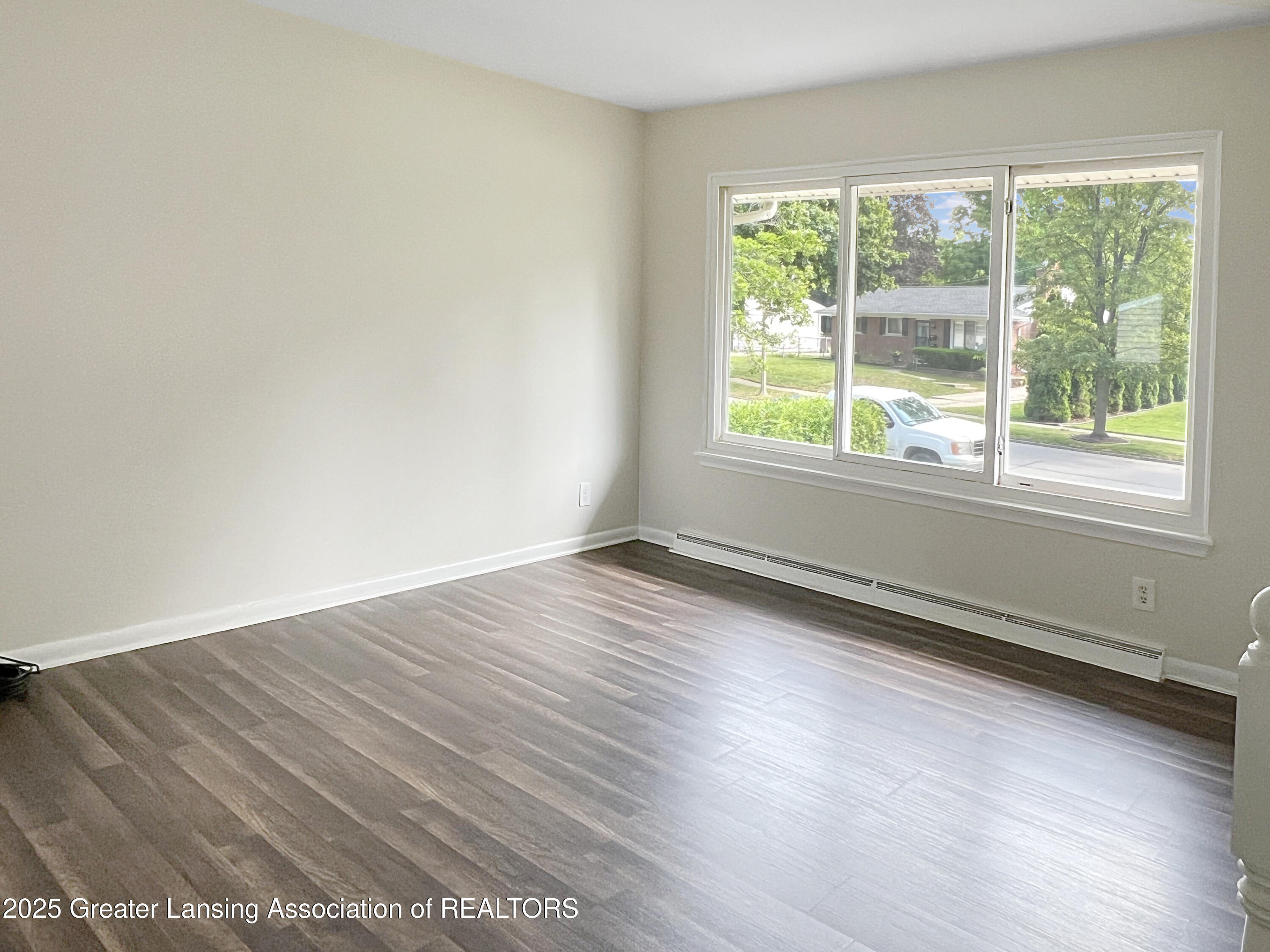 Property Photo: 3500 S Catherine Street MI 48911