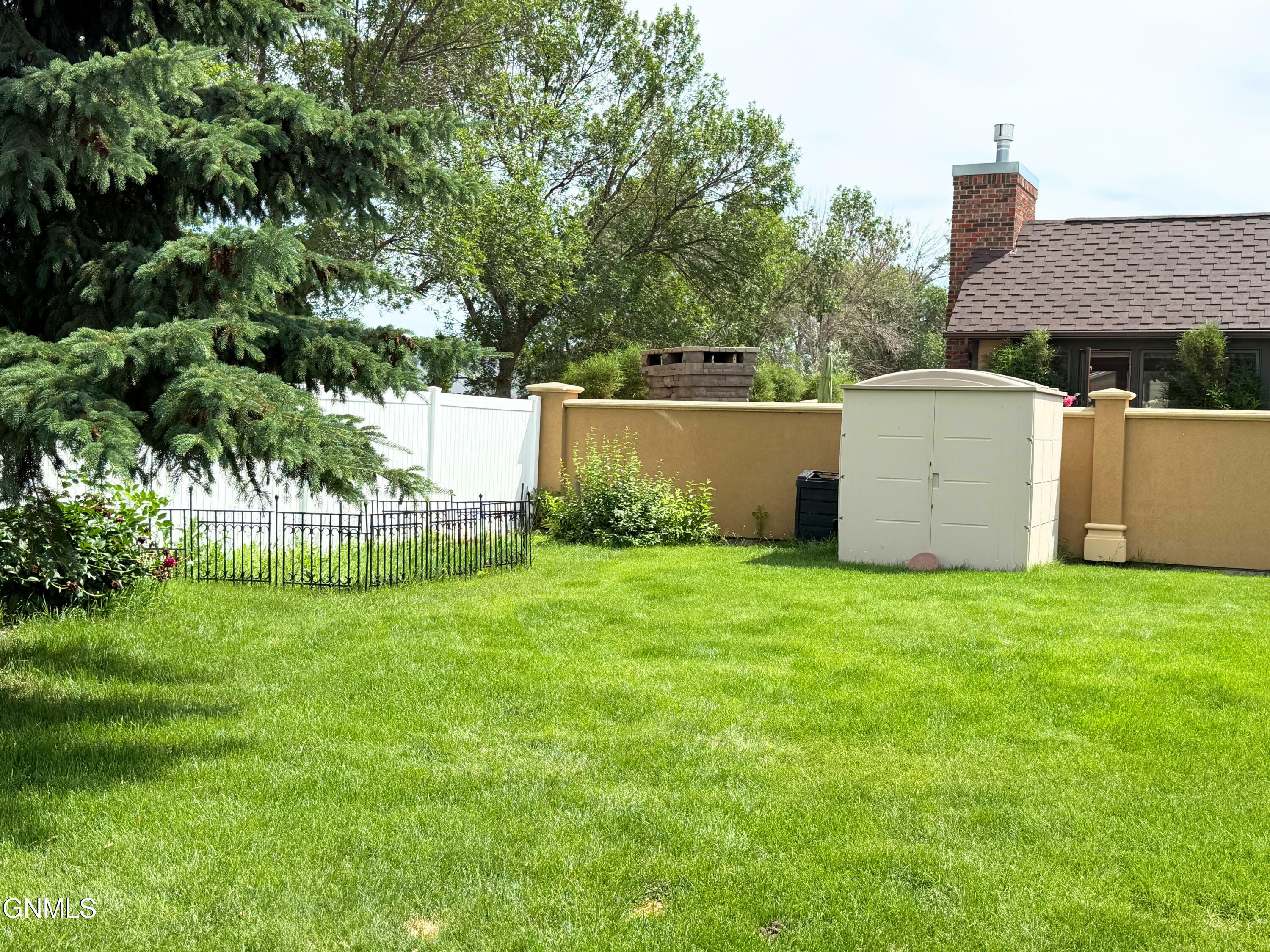 Property Photo: 113 23rd Street E ND 58801