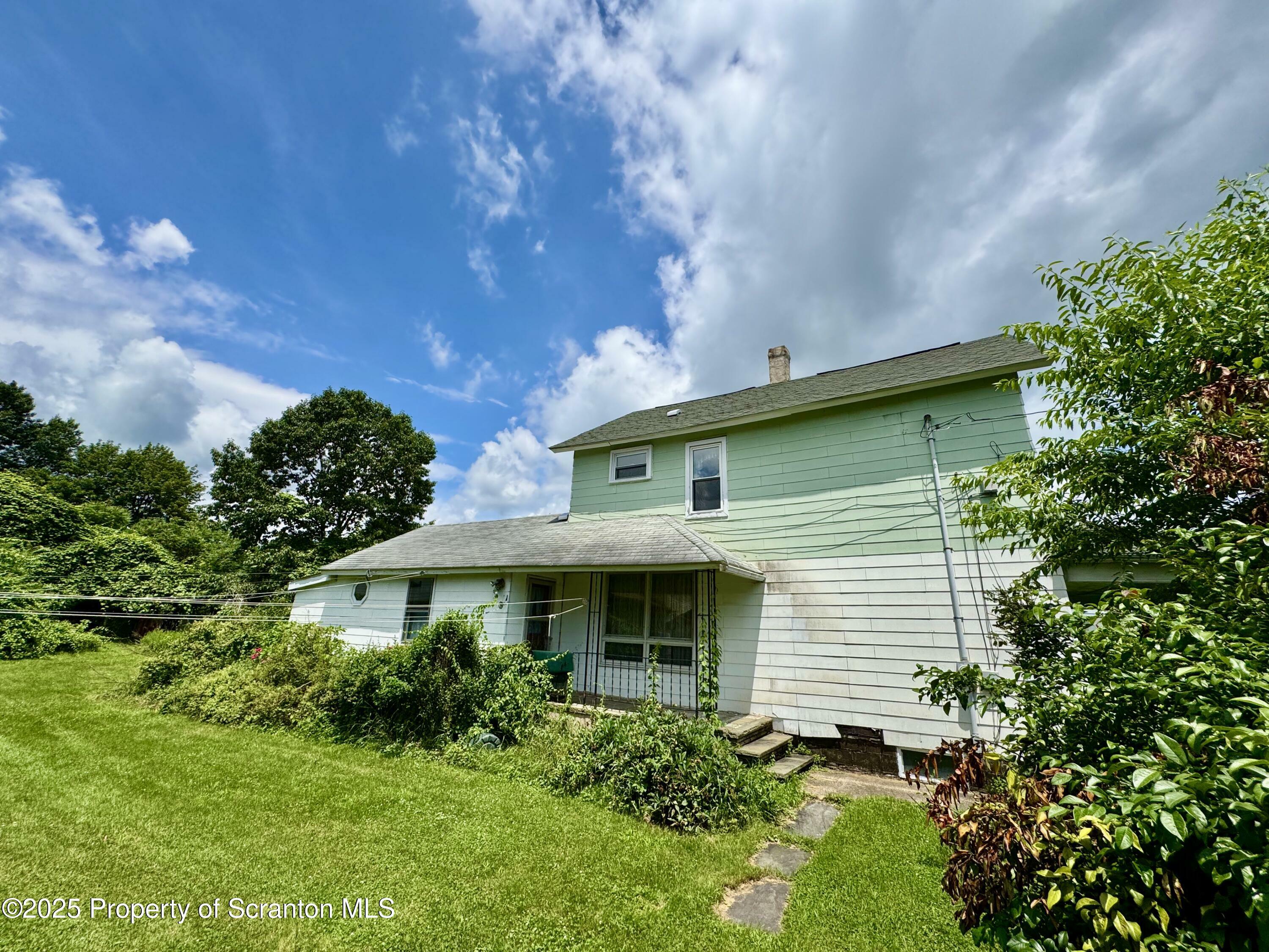 14 Plum Avenue  Carbondale PA 18407 photo