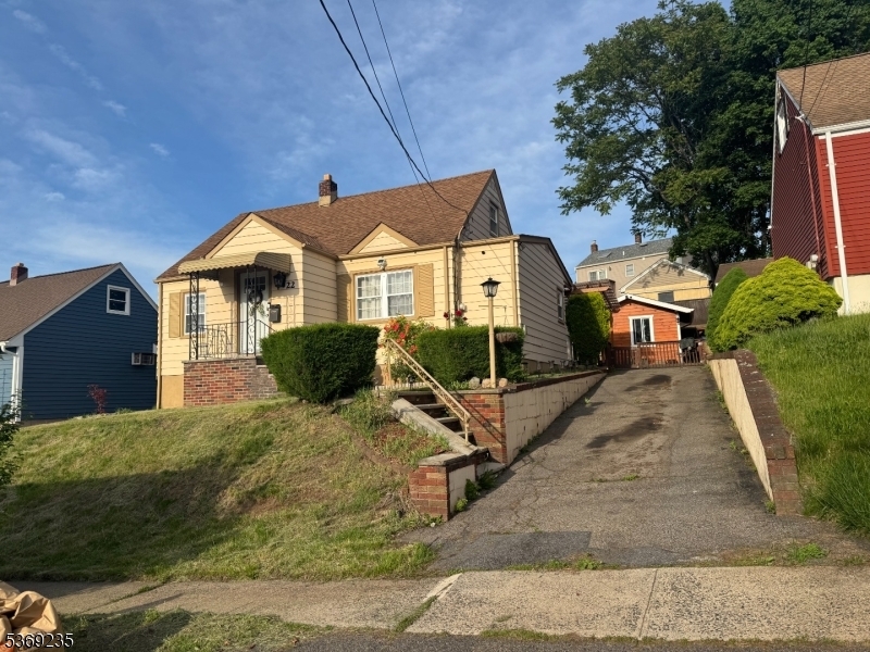 Property Photo: 22 Northview Ter NJ 07026