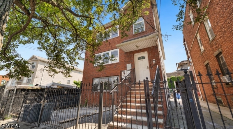 Property Photo: 392 New St 3 NJ 07103