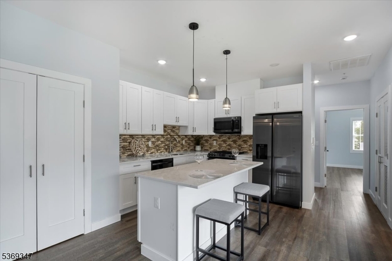 Property Photo: 627 Bloomfield Ave 2B NJ 07006