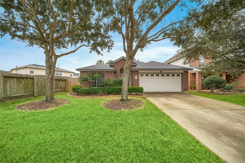 Property Photo: 25203 Spring Iris Lane TX 77494