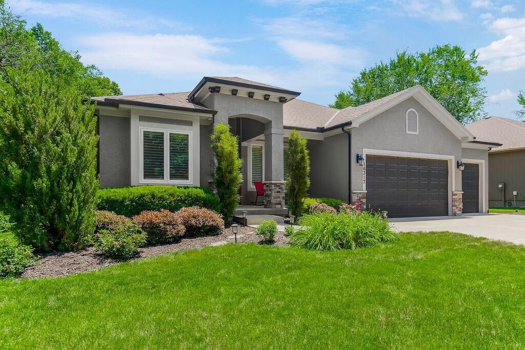 Property Photo: 16317 S Kaw Street KS 66062