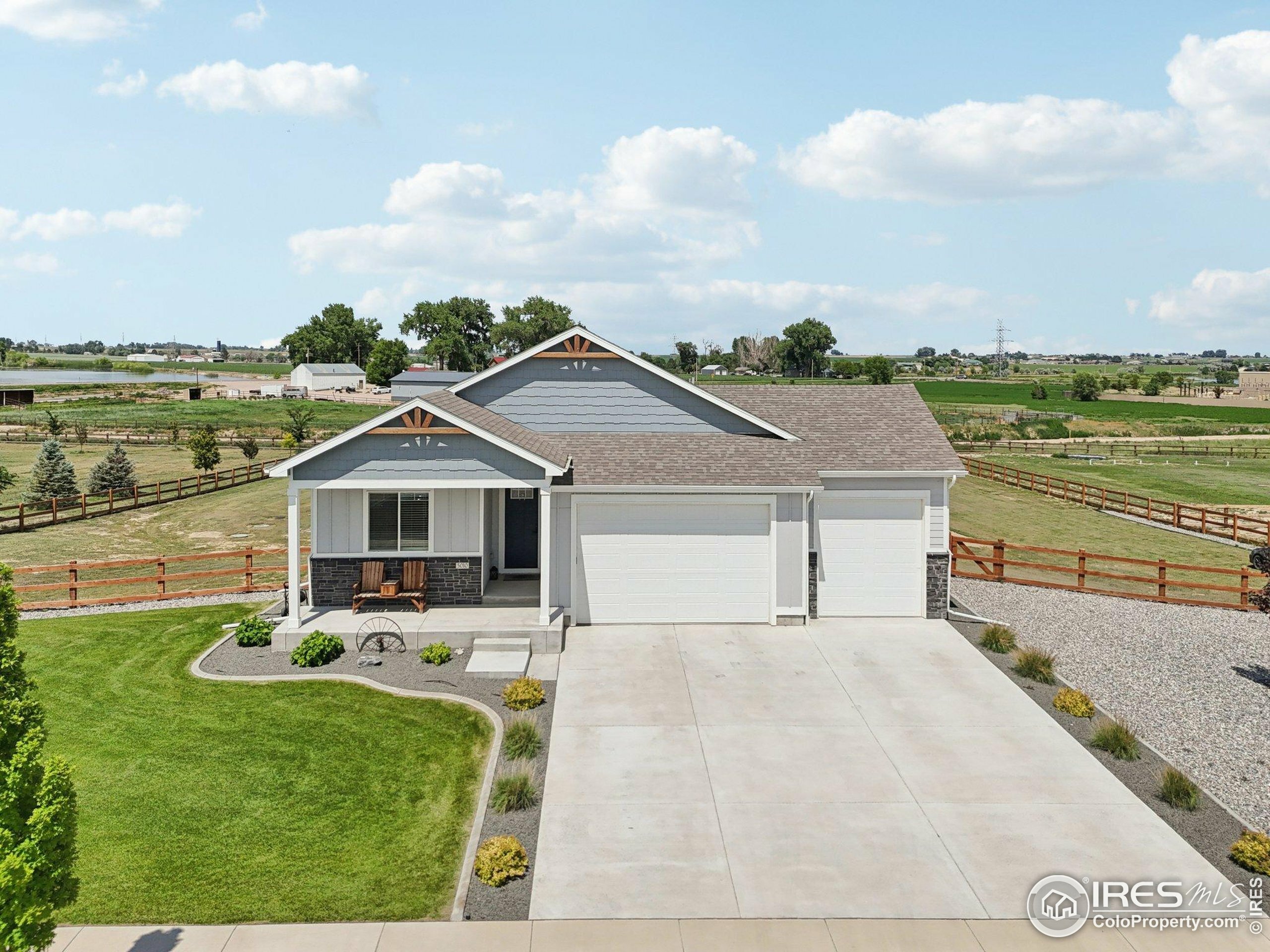 Property Photo: 5010 Prairie Lark Ln CO 80615