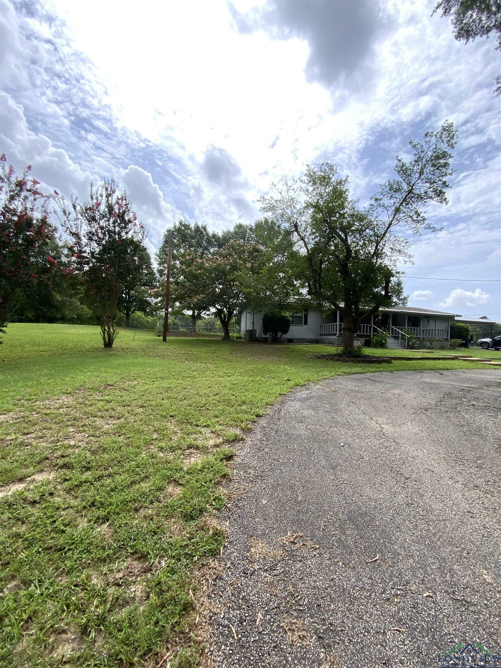 Property Photo: 2633 River Rd TX 75662-0000