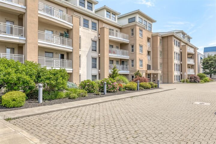 Property Photo: 407 Harbor Cove NY 10968