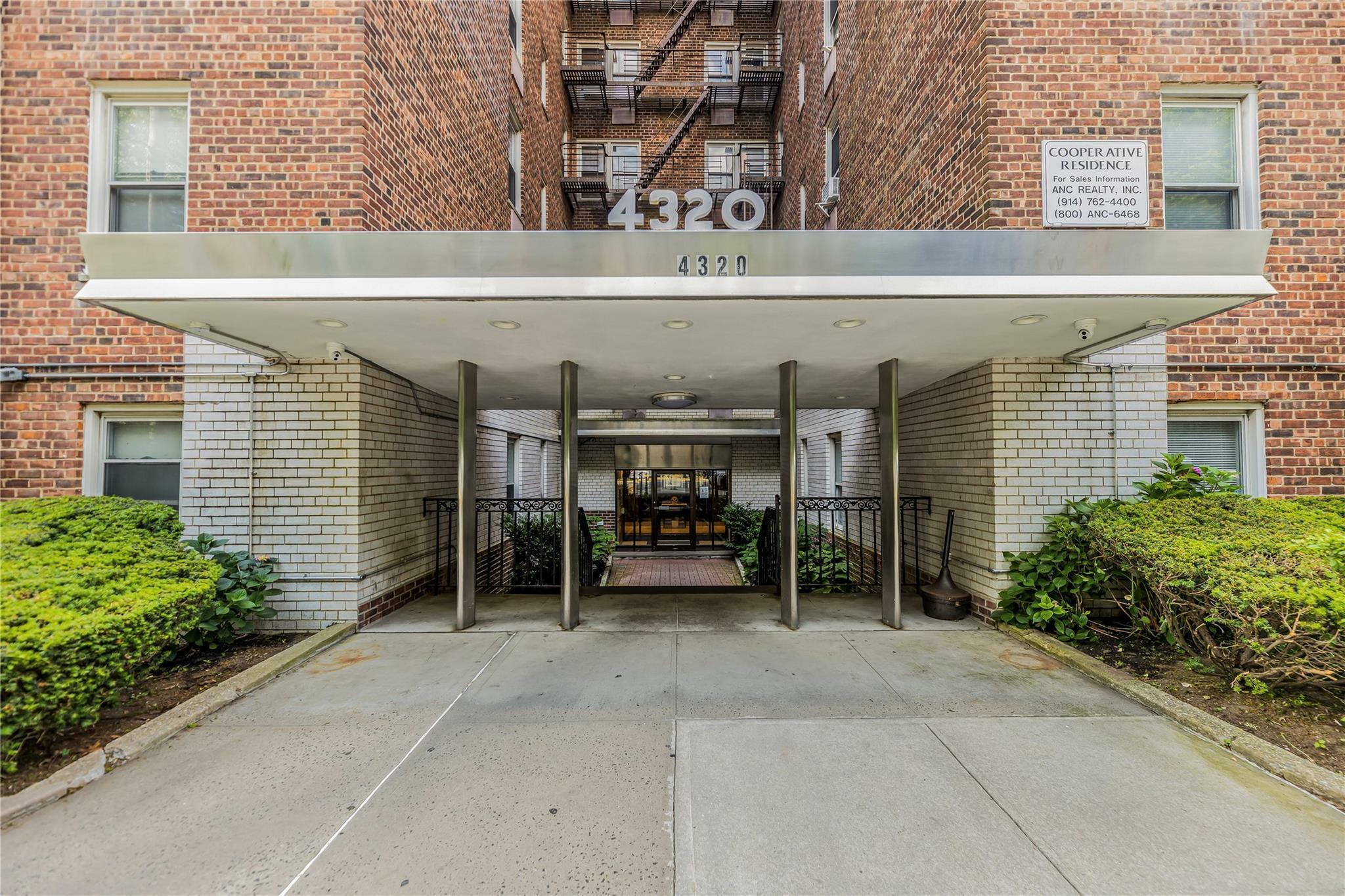 Property Photo: 4320 Van Cortlandt Park East 1E NY 10470