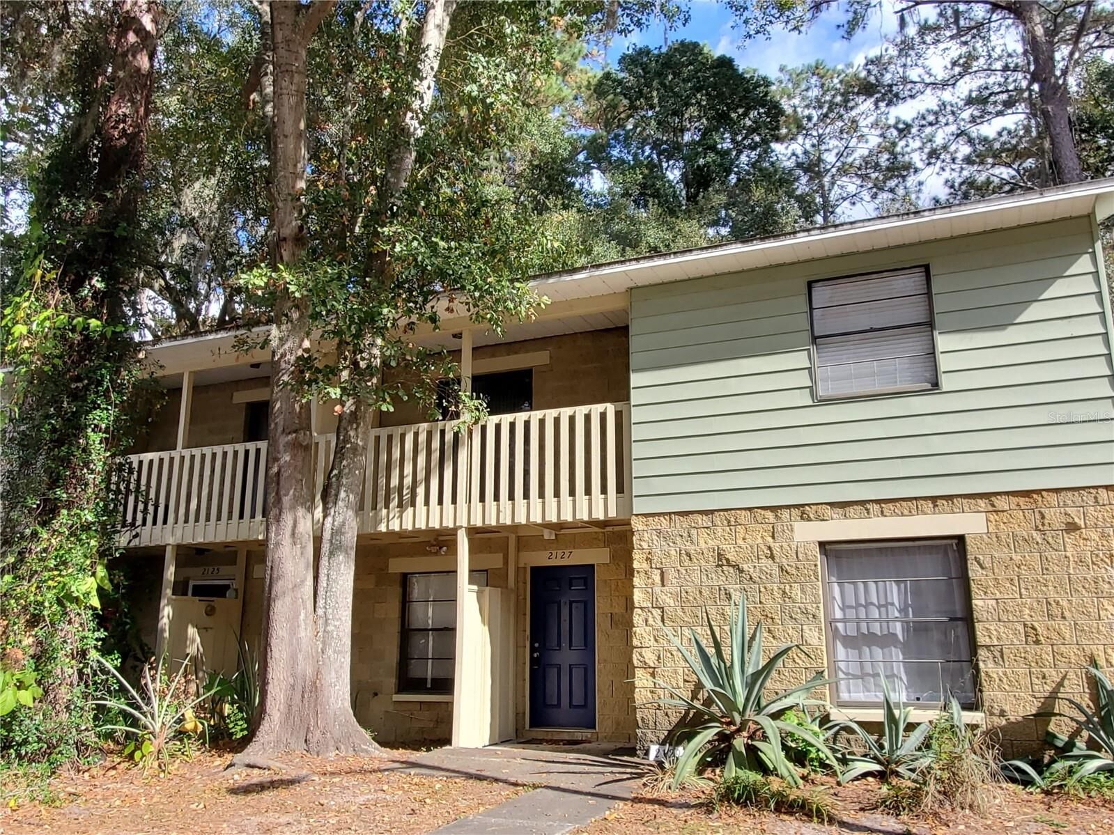 Property Photo:  2127 SW 39th Dr  FL 32607 