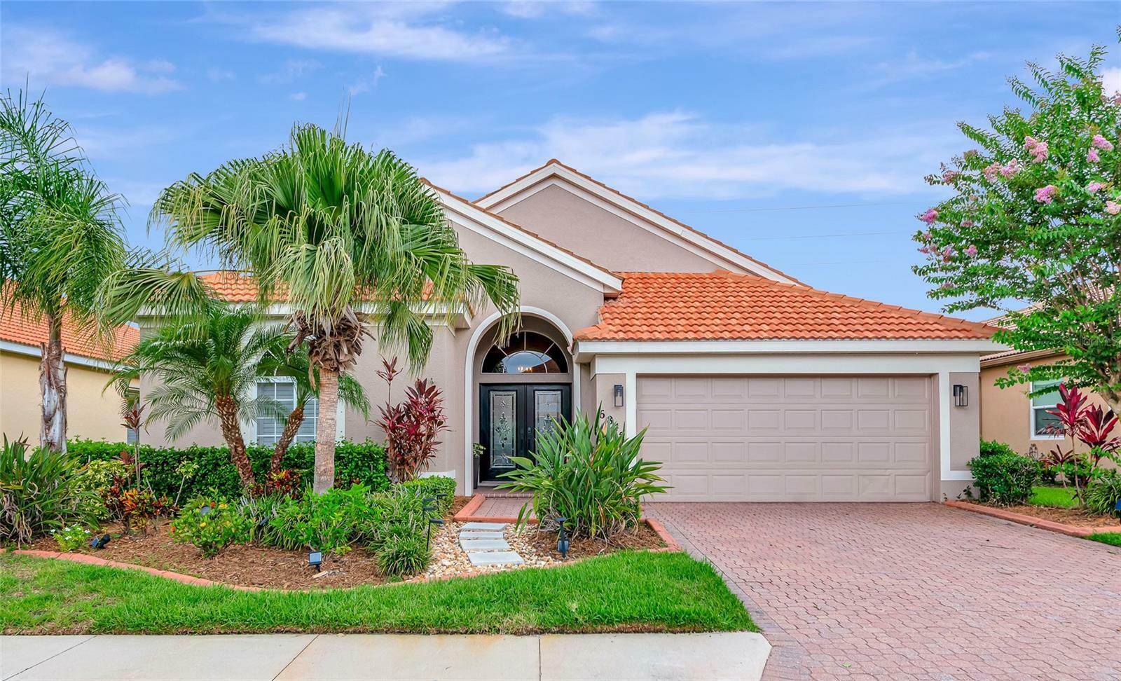 Property Photo: 6845 74th Street Circle E FL 34203