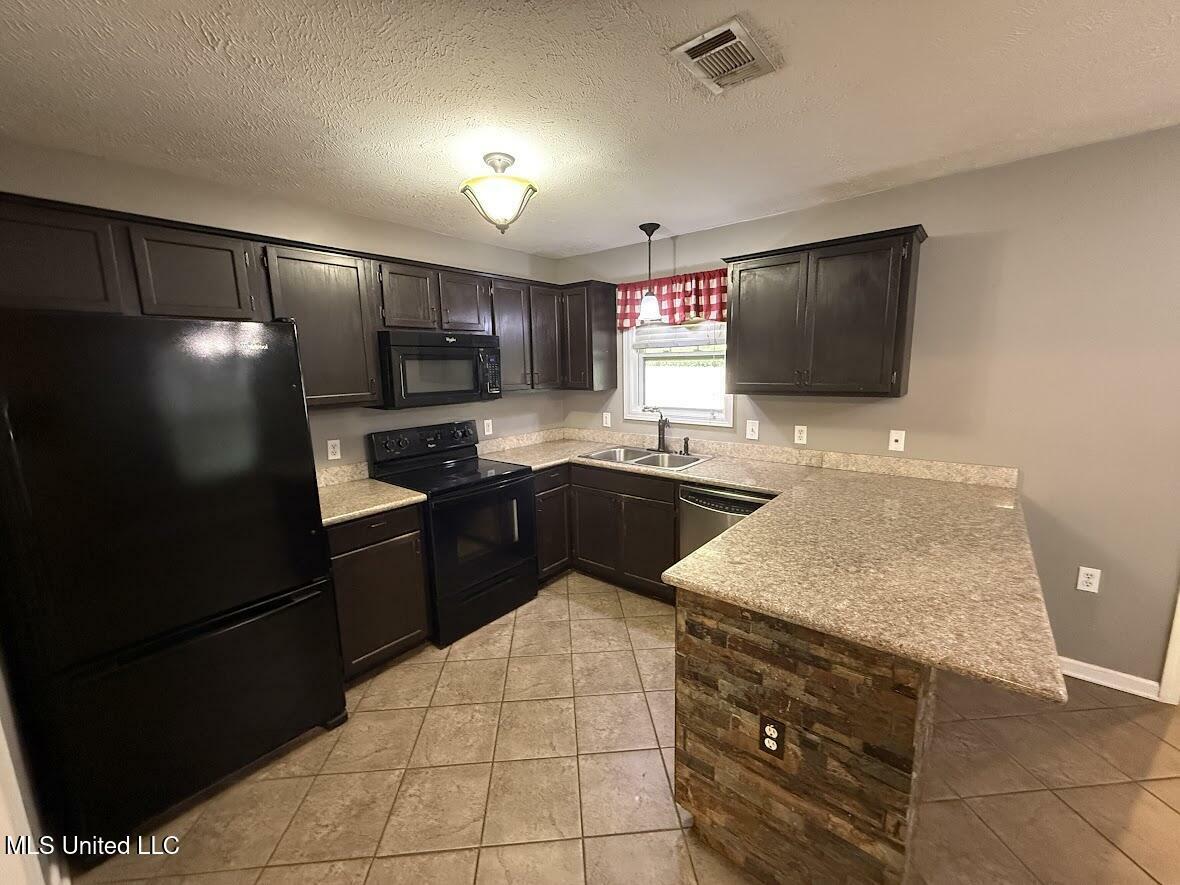 Property Photo: 22090 Rayvan Lane MS 39556