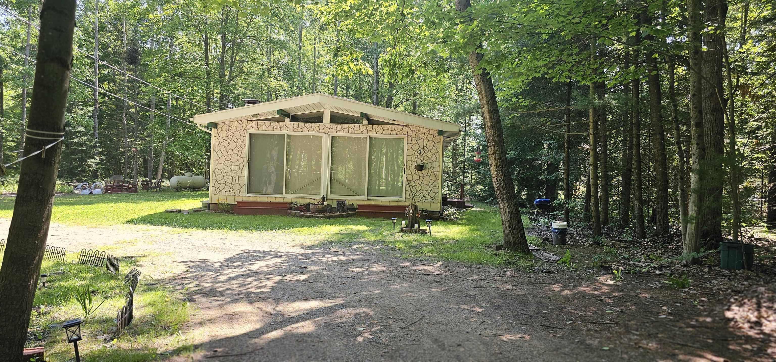 Property Photo:  4740 Wildwood Rd Corner  MI 48610 
