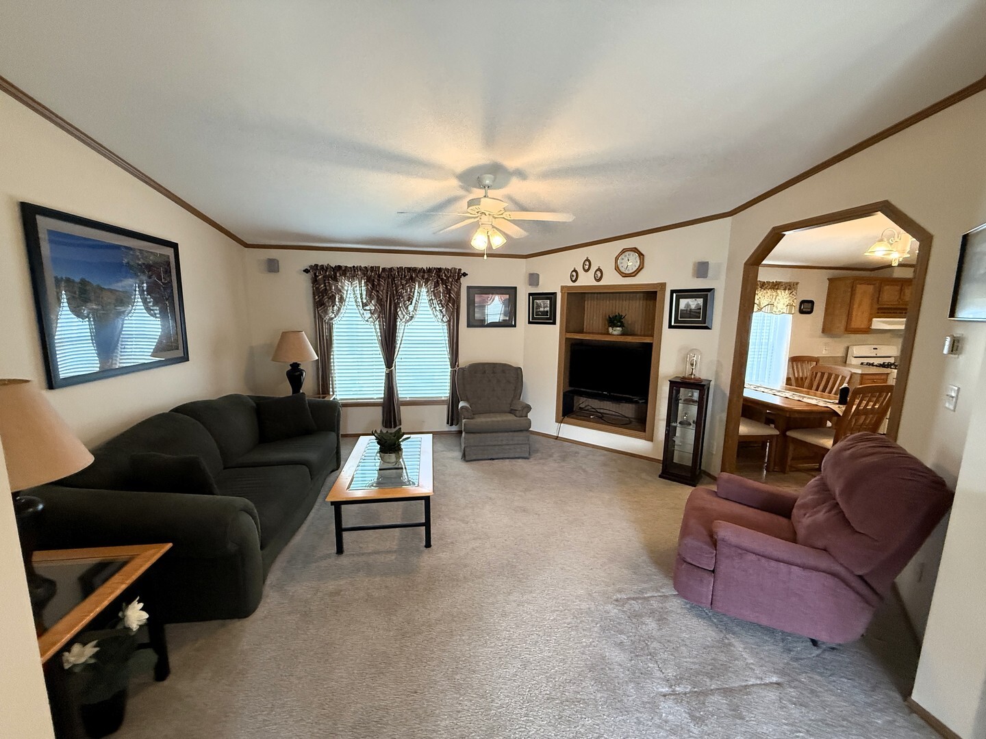 Property Photo:  2091 Iris Avenue  IL 61008 