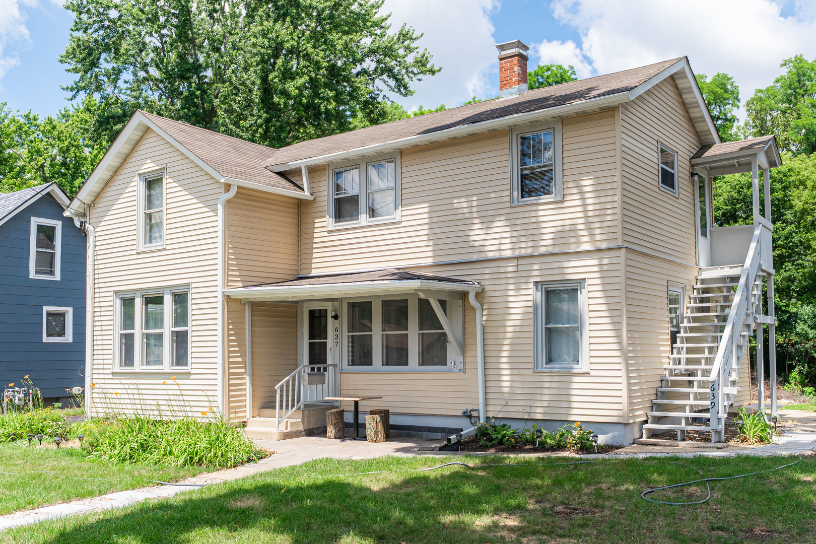 Property Photo: 637/639 E Wilson Street IL 60510