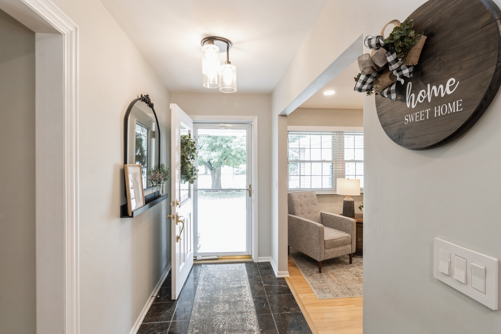 Property Photo:  639 N Stephen Drive  IL 60067 