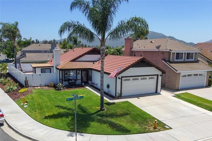 Property Photo:  31593 Calle Los Padres  CA 92592