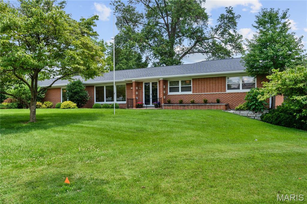 2 Ridgegate Drive  Olivette MO 63132 photo
