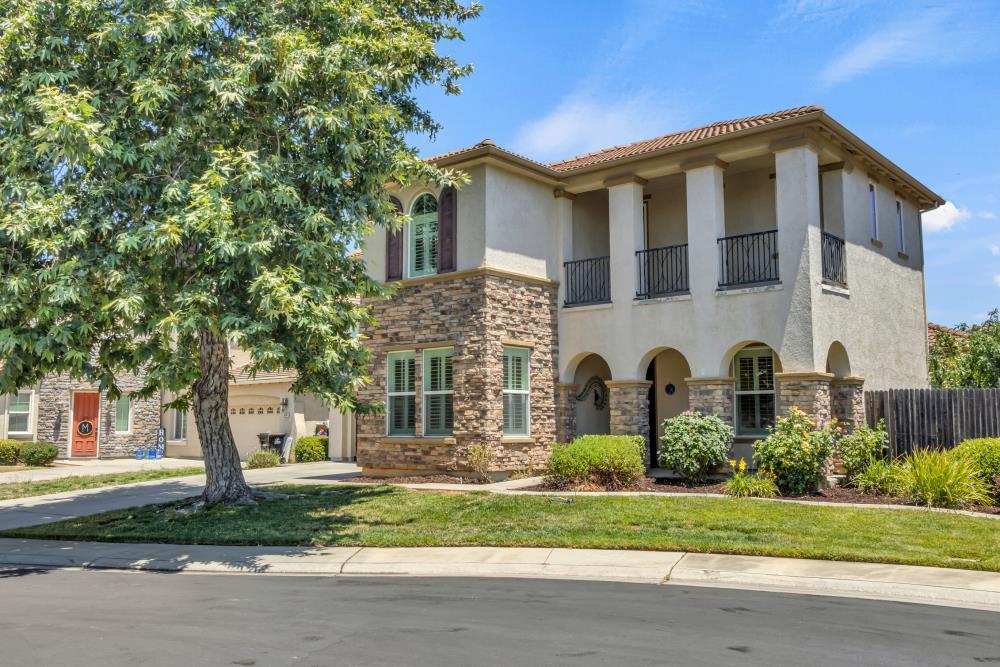 Property Photo: 10145 Futuro Court CA 95757