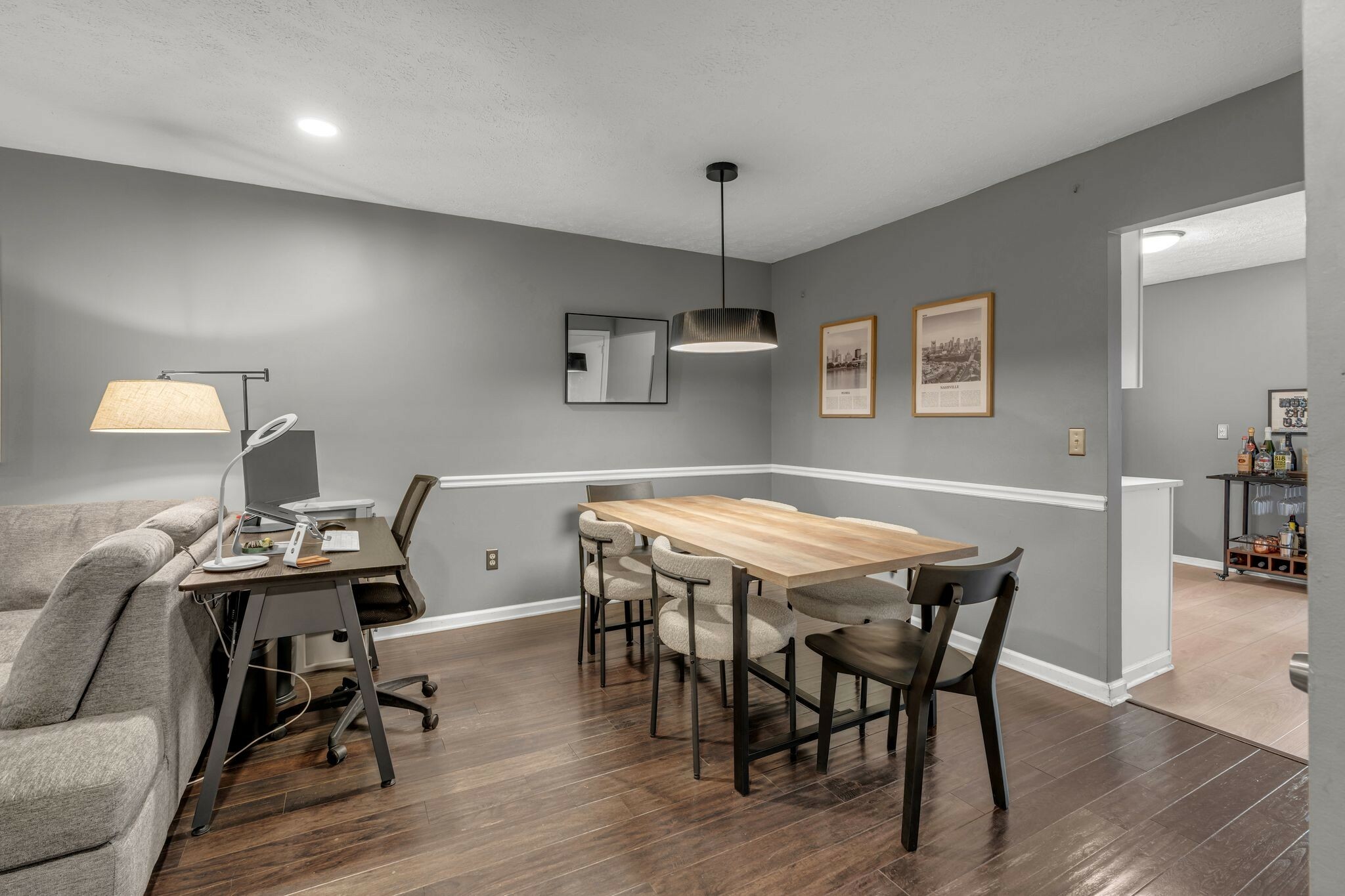 Property Photo: 212 Oak Grove Dr TN 37217