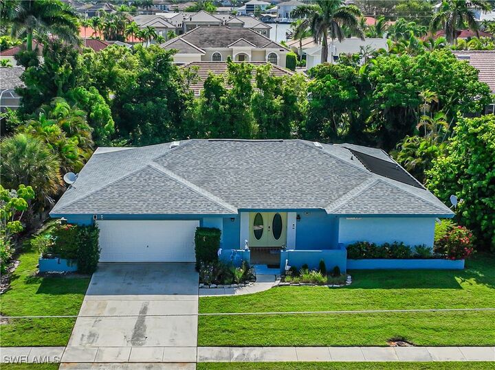 211 W Flamingo Circle  Marco Island FL 34145 photo