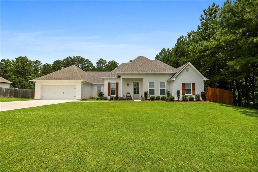 Property Photo: 18409 Gallatin Drive LA 70446
