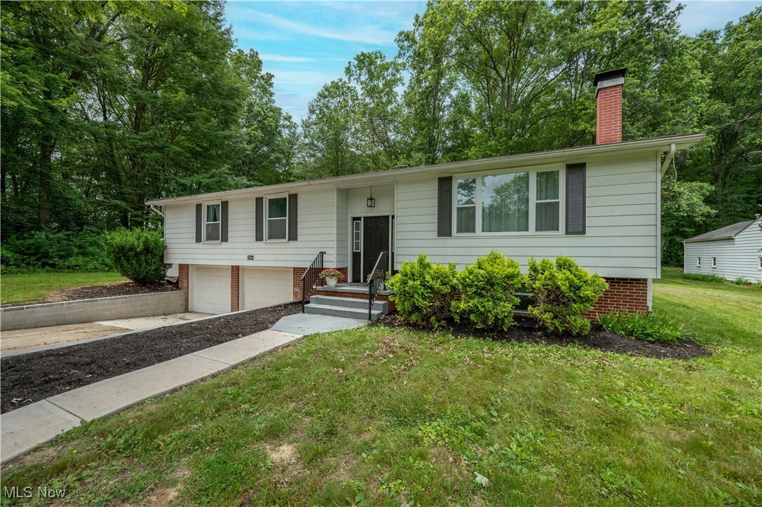 2364 Earl  Niles OH 44446 photo