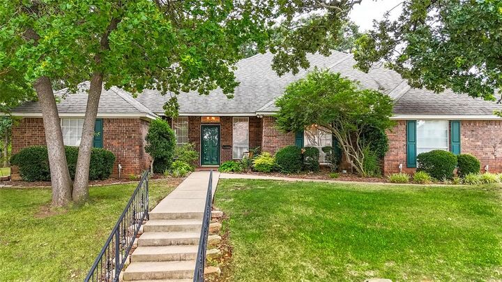 Property Photo:  2100 Deer Run  TX 75020 