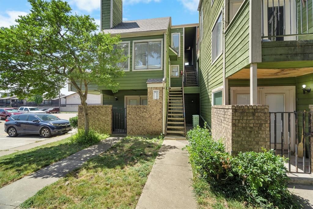 Property Photo:  9807 Walnut Street 205  TX 75243 
