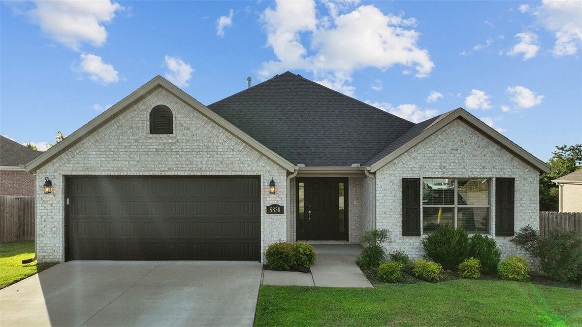 Property Photo:  5838 W Mecklin Street  AR 72704 