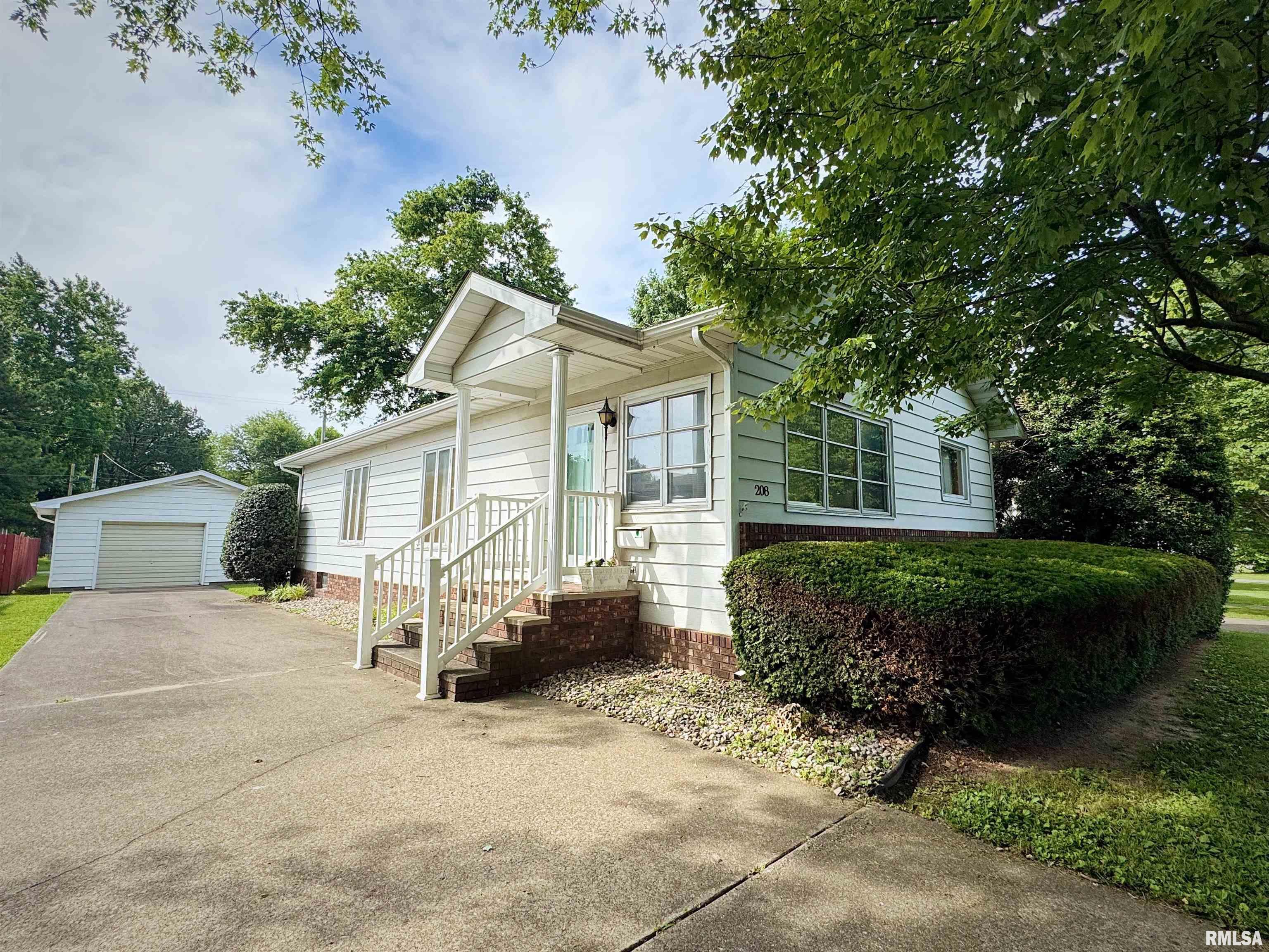 Property Photo:  208 Baggott Street  IL 62999 