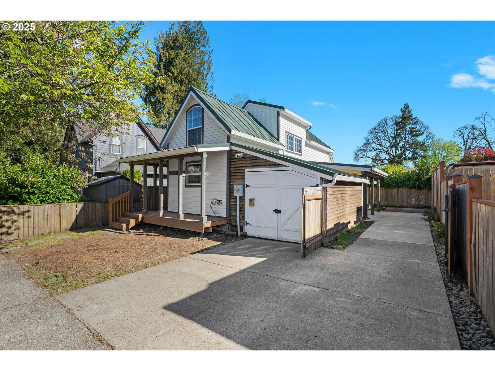 Property Photo: 1832 18th Ave OR 97116