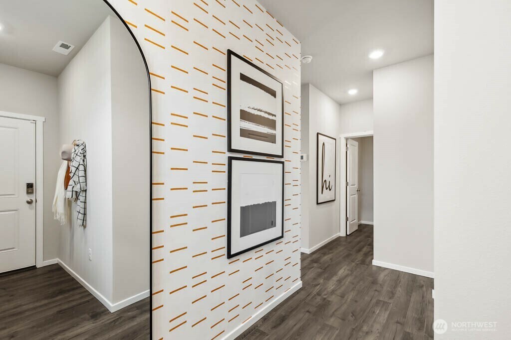 Property Photo: 224 18th Drive 96 WA 98290