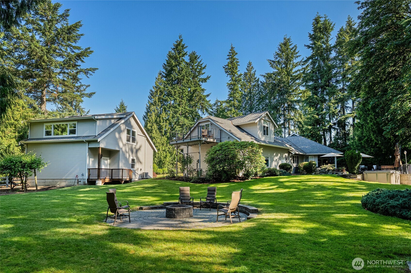 Property Photo: 15618 163rd Avenue NE WA 98072