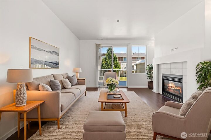 Property Photo: 23218 62nd Avenue S 21-4 WA 98032