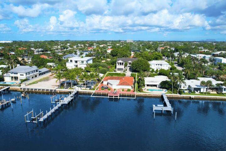 Property Photo: 7932 Flagler Court FL 33405
