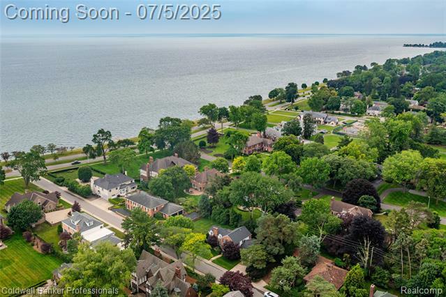 Property Photo: 17 Colonial Road MI 48236