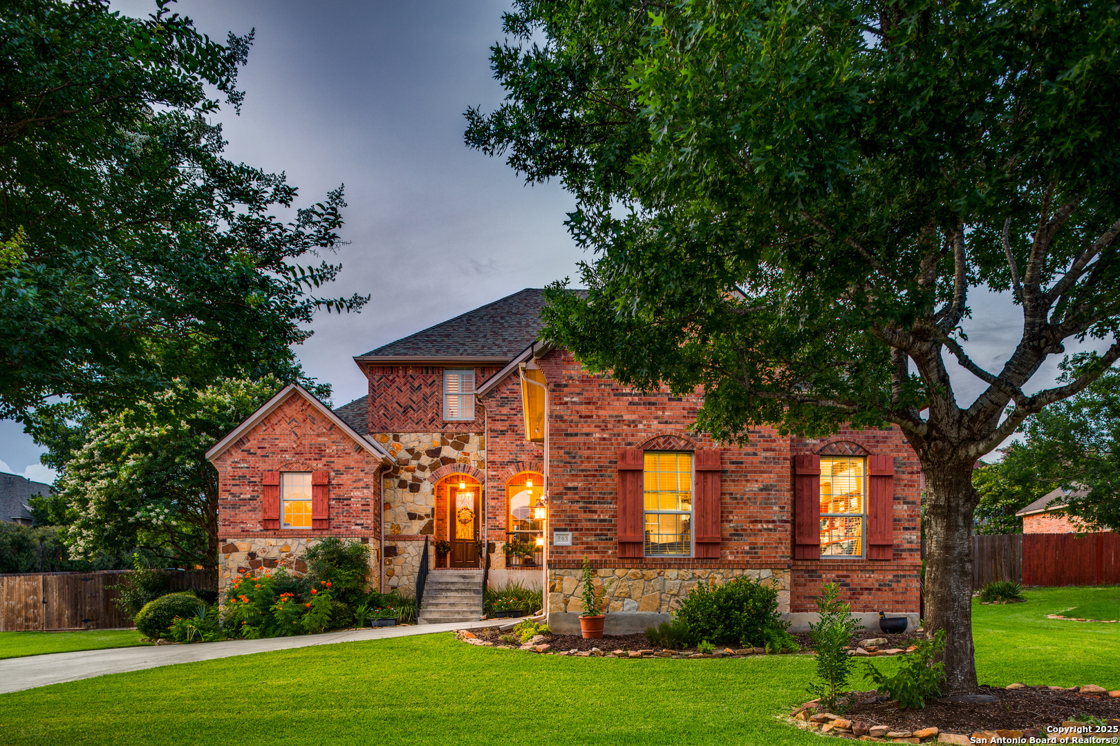 Property Photo: 203 Bushbuck Path TX 78258