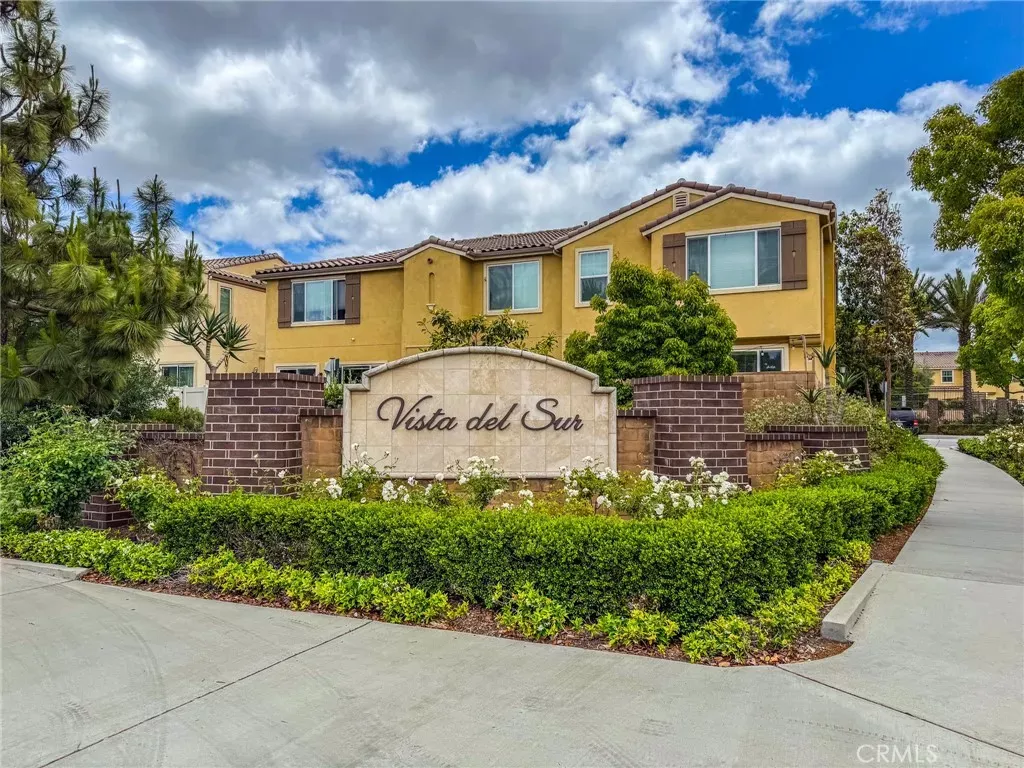 Property Photo:  5485 San Roberto  CA 92154 