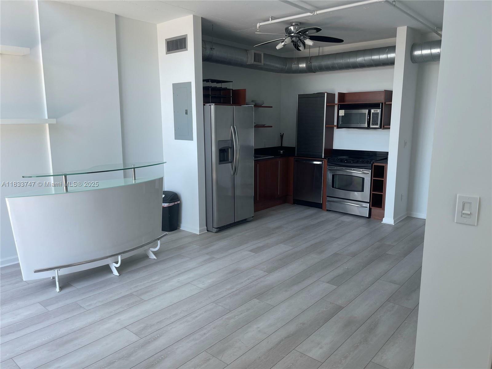 Property Photo: 690 SW 1 Ct Phii 19 FL 33130
