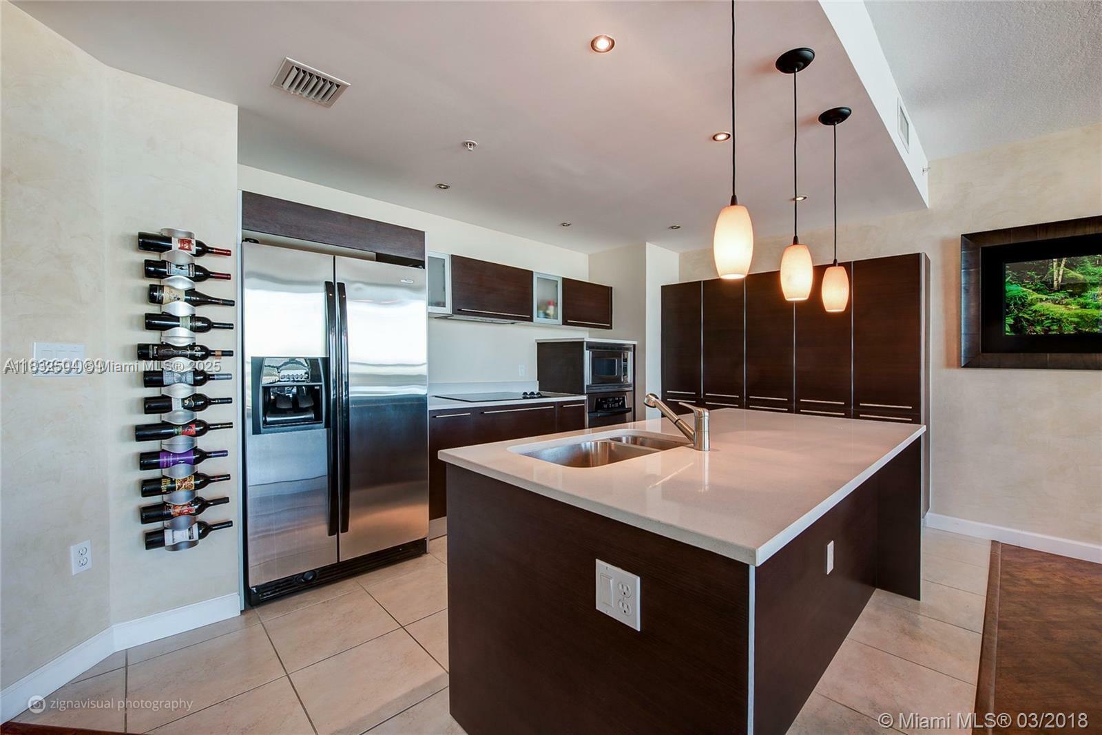 Property Photo: 1900 N Bayshore Dr 3218 FL 33132