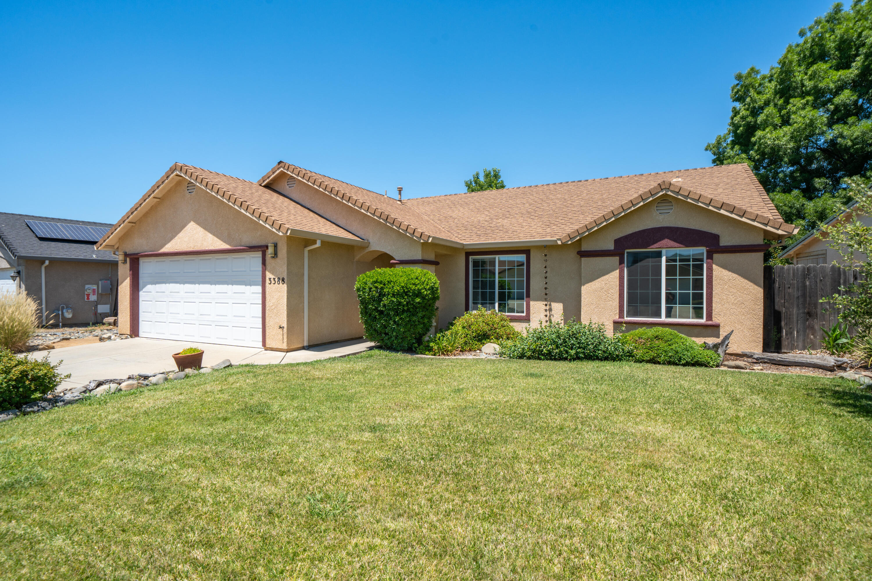 Property Photo: 3388 Oak Street CA 96007