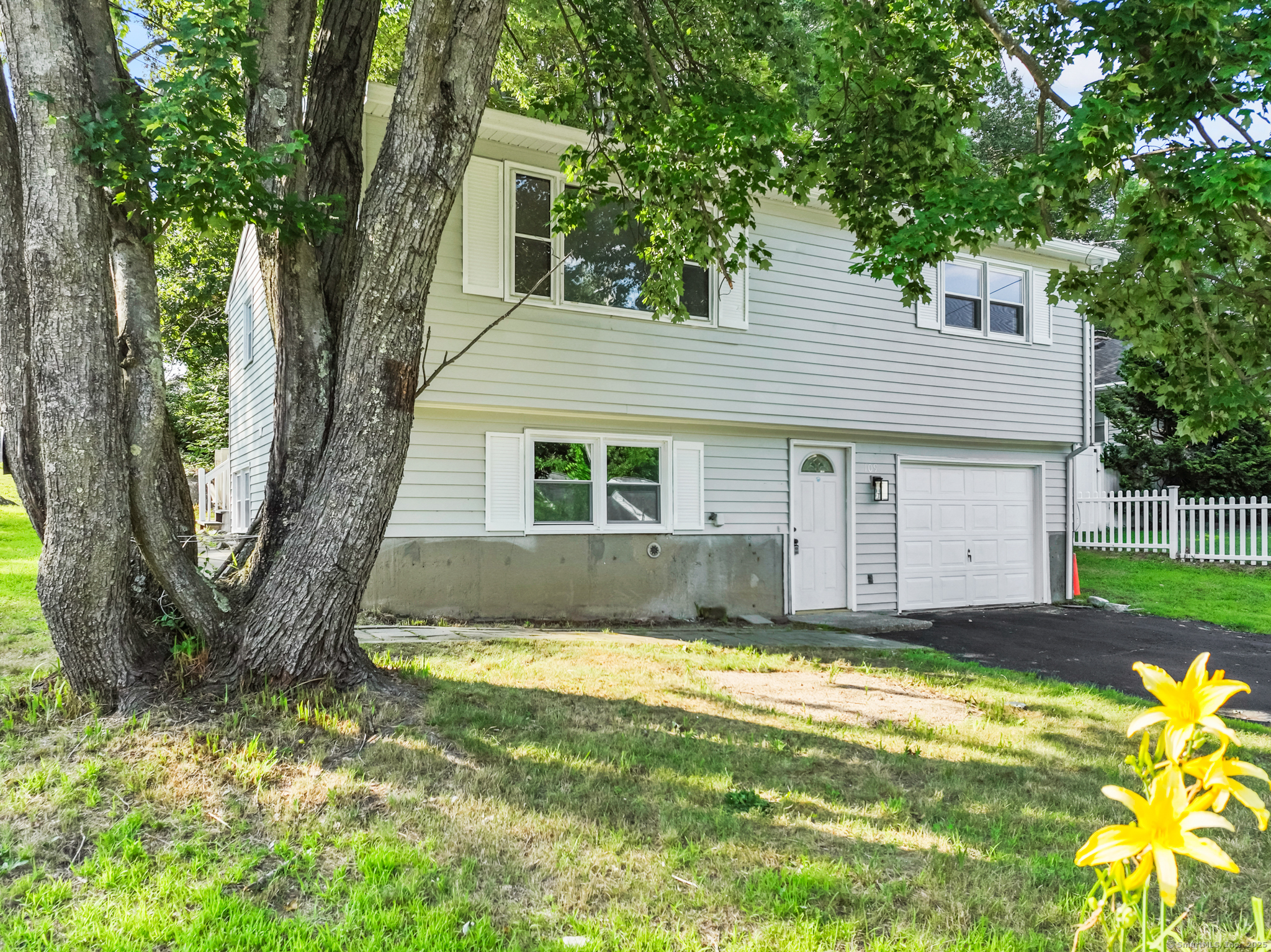 Property Photo: 109 Courtland Avenue CT 06705