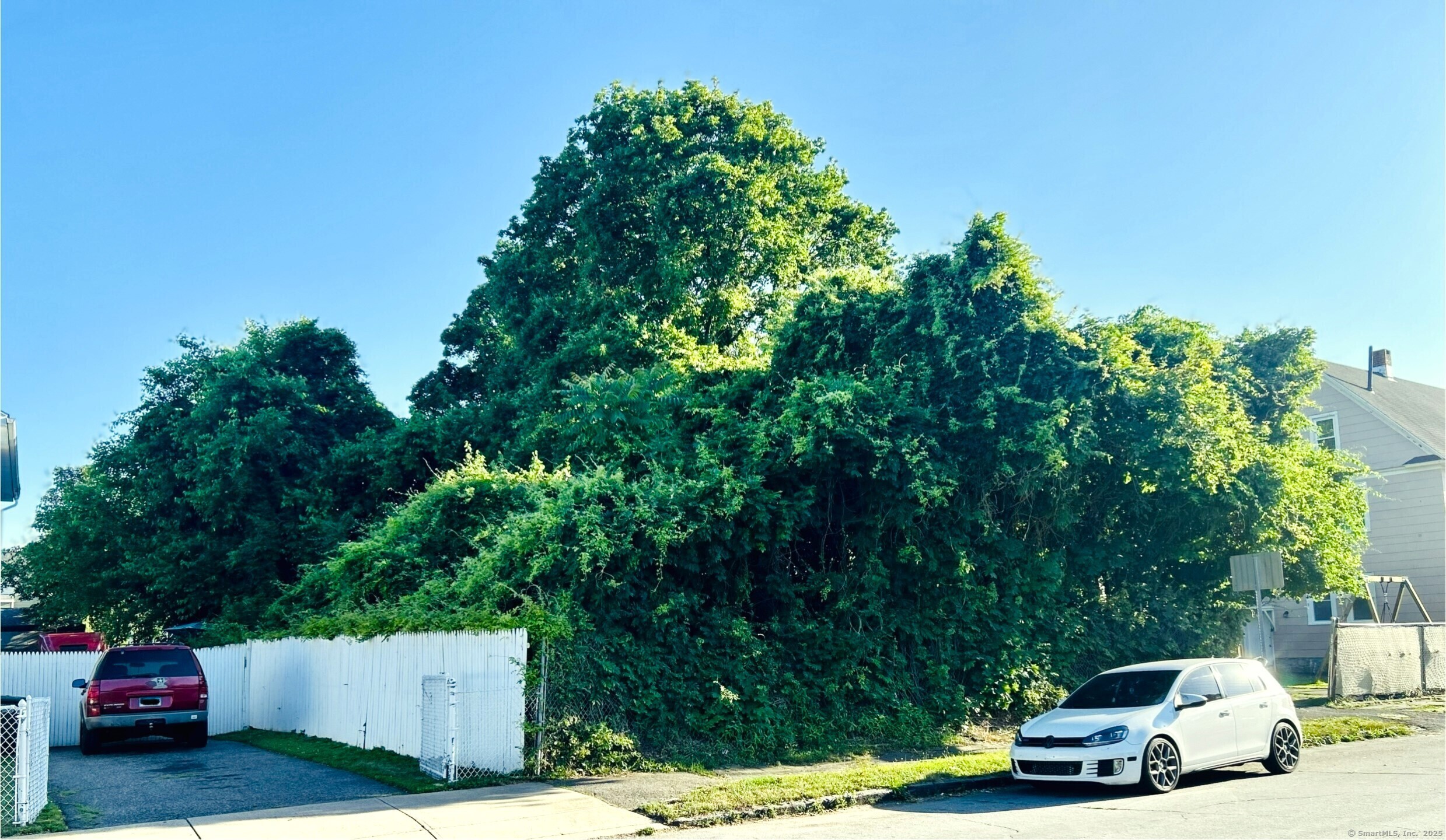 Property Photo: 502 Berkshire Avenue CT 06608