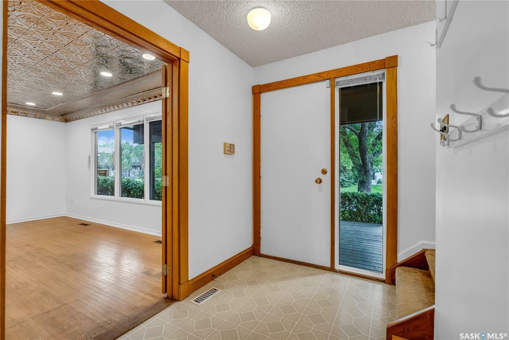 Property Photo: 51 Deborah Crescent SK S7J 2W9