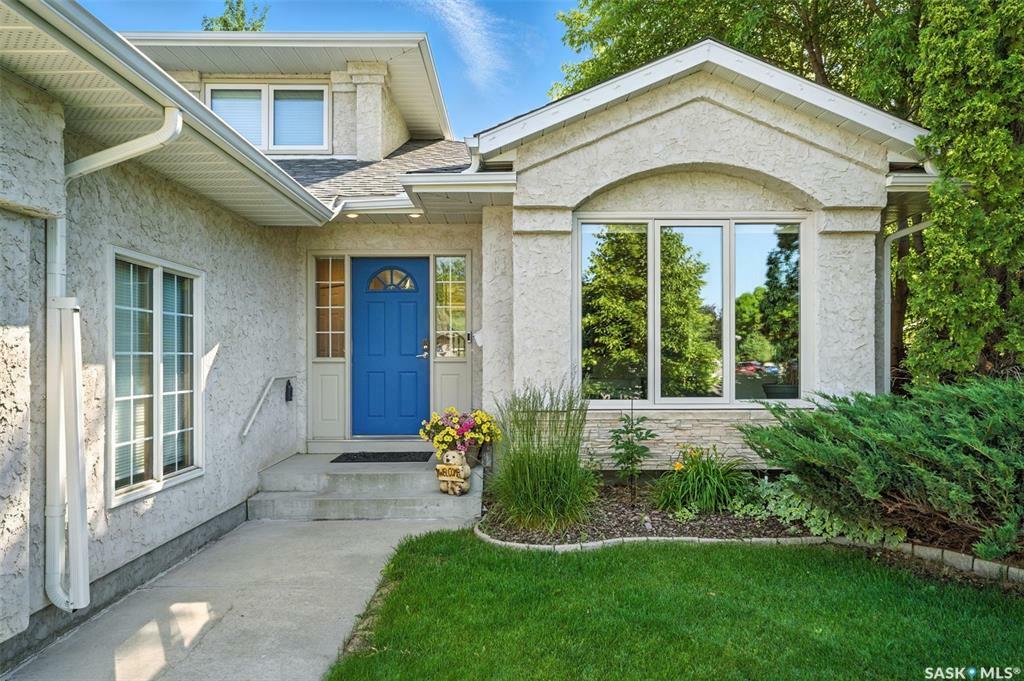 Property Photo: 1102 Hurley Way SK S7N 4J7