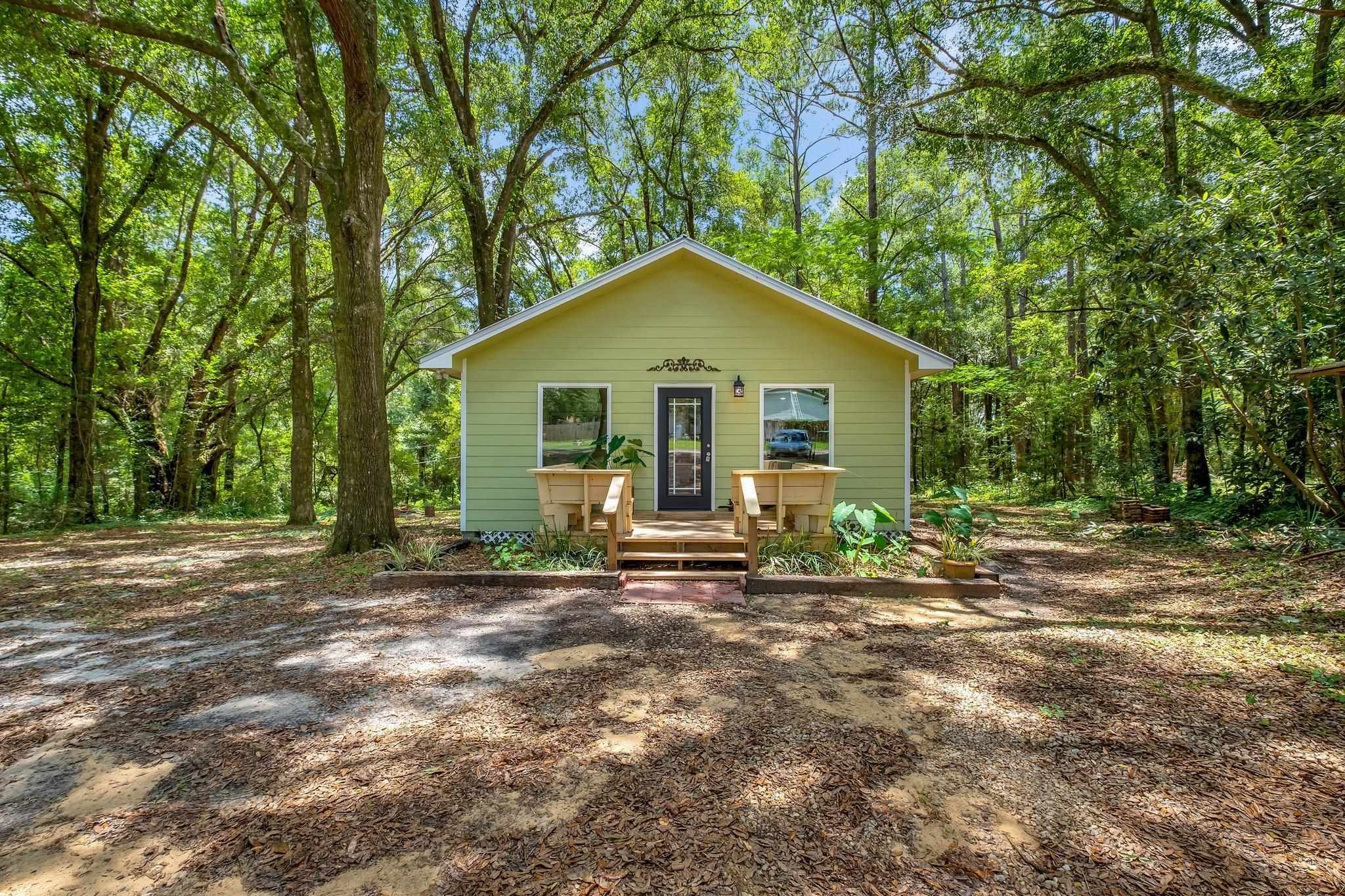 Property Photo: 16867 Aqua Lane FL 32310